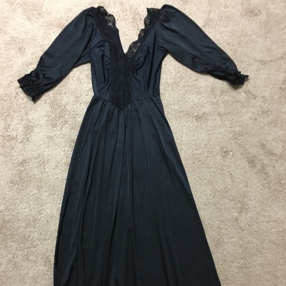 long black nightgown with sleeves